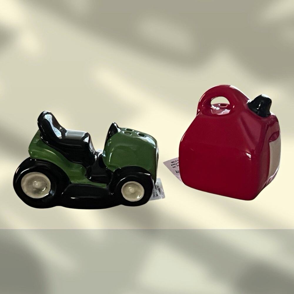 Green Lawnmower & Red Gas Can Novelty Salt & Pepper Shakers Set Mini Ceramic